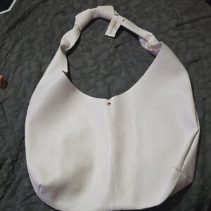 Elegant White Leather Shoulder Bag